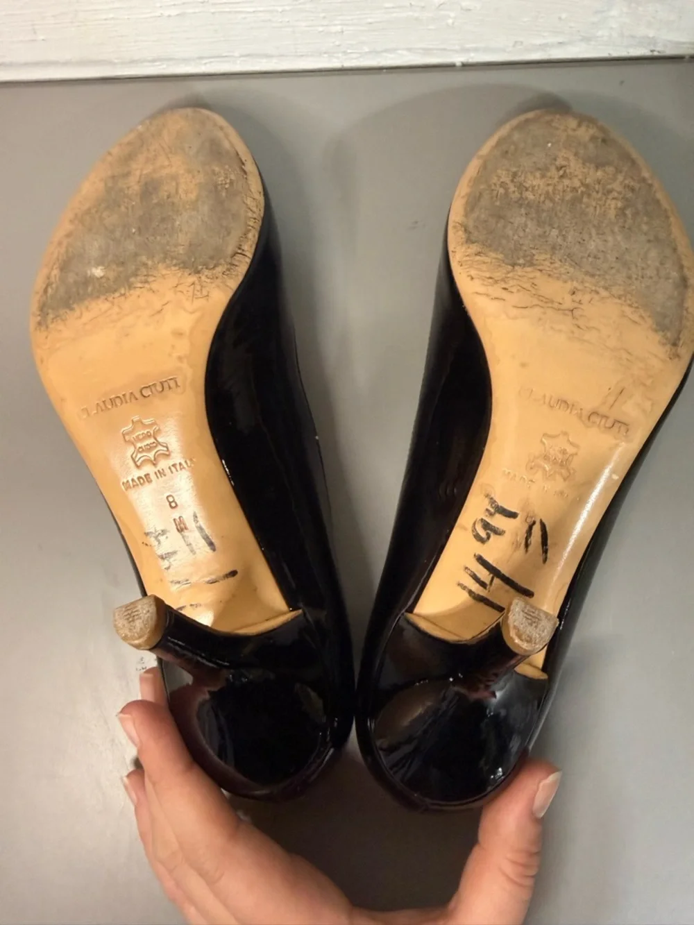 Women's Black Patent Leather Mid-Heel Pumps - Picture 7 of 8